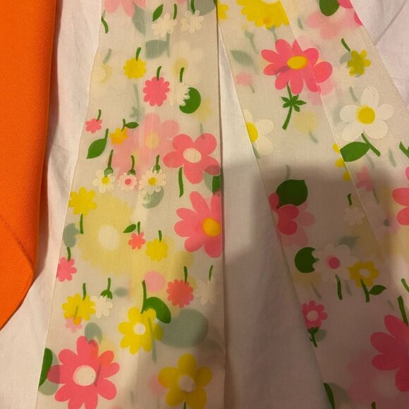 #4920 Vintage 3 Scarf daisy , orange chiffon, tie scarf - Picture 3 of 12